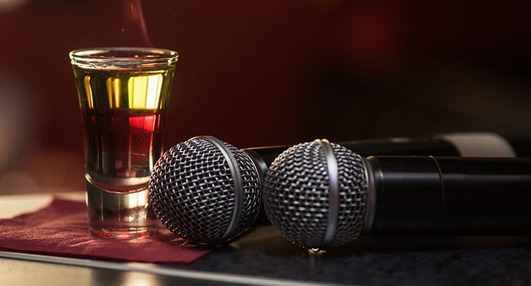 karaoke_microphone_cocktail_banner_10-9-16-1